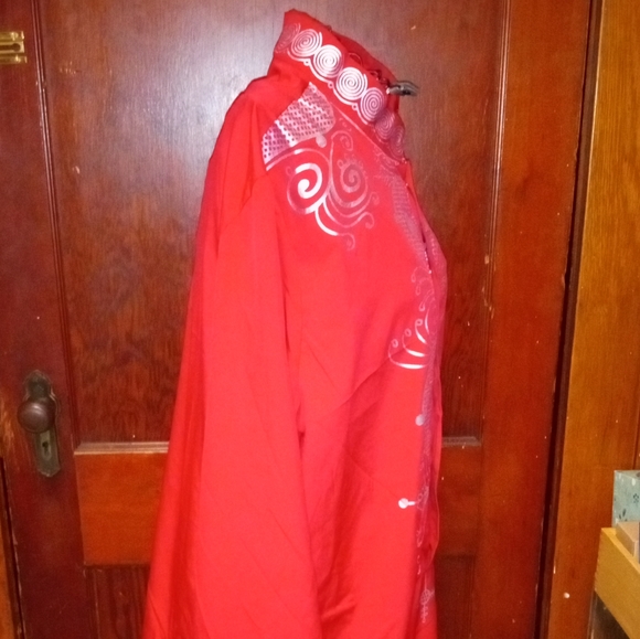 Beautiful red & silver kurtas pyjamas top w/silver buttons band collar no labels - Picture 10 of 12